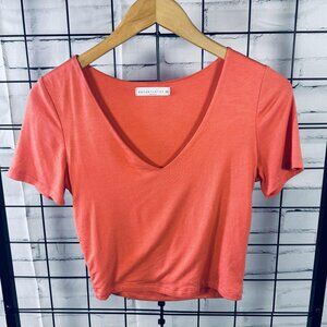 Wasabi + Mint Coral V-Neck Cropped Tee – Size M